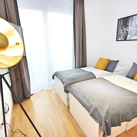 Aparthotel Messe - My *